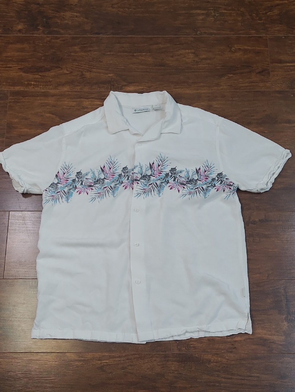 Cubavera Classic White Hawaiian-Style Short Sleeve Shirt with Tropical Print Lar